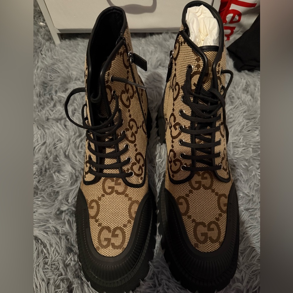 Brand new signature G gucci men’s boots